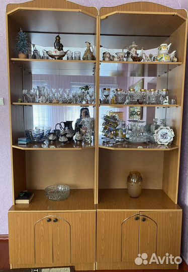 Продается стенка без посуды