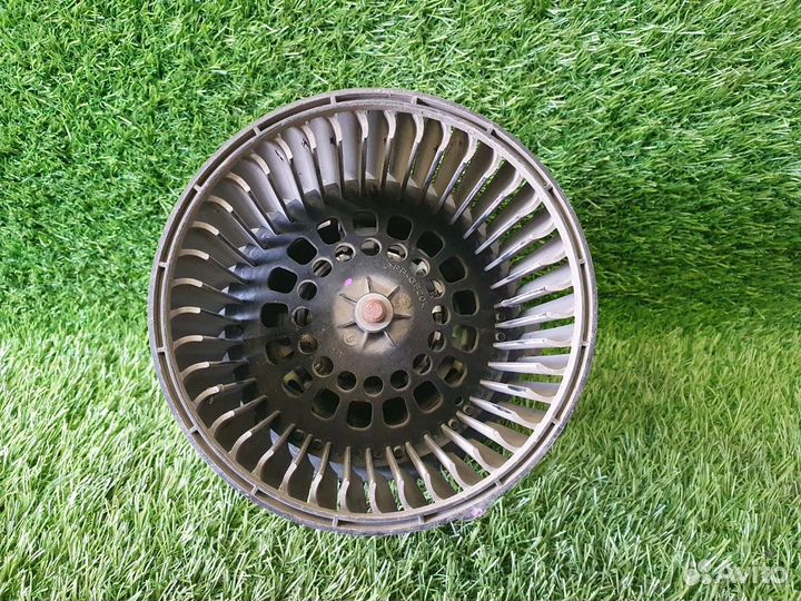 Моторчик печки Renault Sandero 2 K7MA812 1.5Л 2015