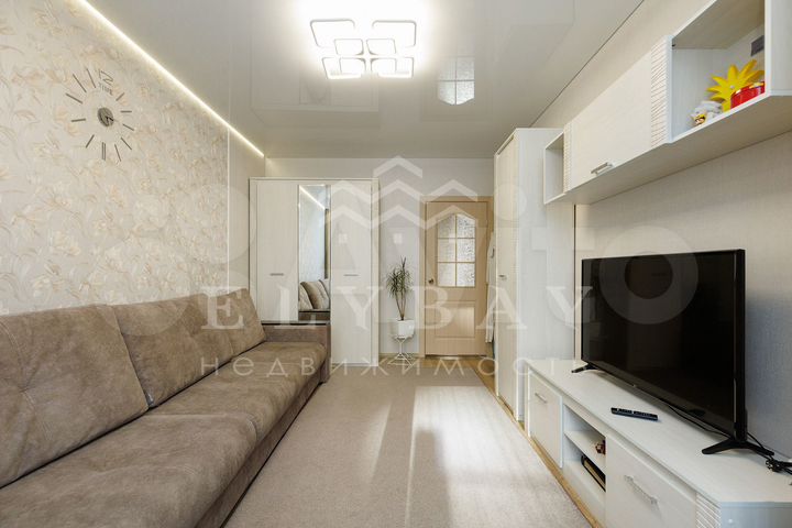 2-к. квартира, 51 м², 1/9 эт.