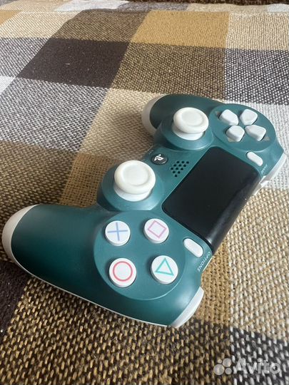 Джойстик PlayStation 4 глючит