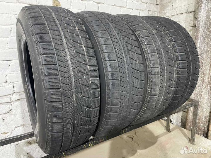 Bridgestone Blizzak VRX 215/65 R16 98Q