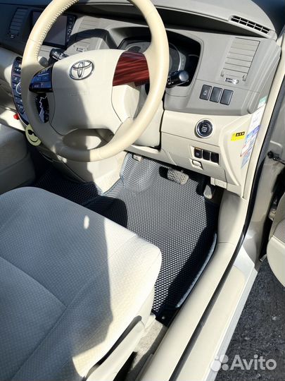 Коврики в машину эва в подарок подпятник + 2 лого