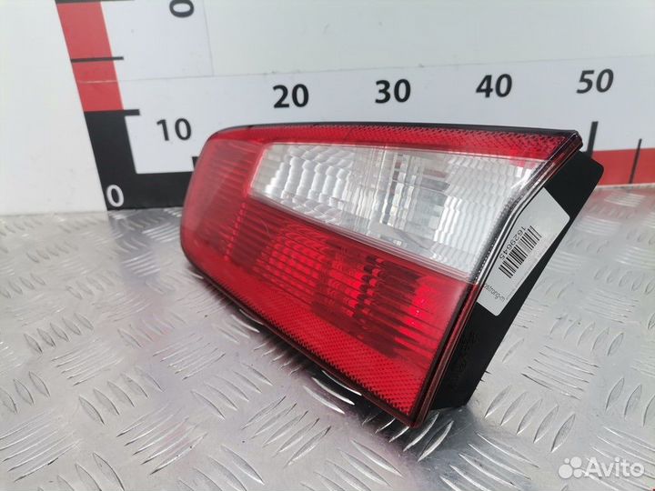 Фонарь крышки багажника правый Renault Laguna 2
