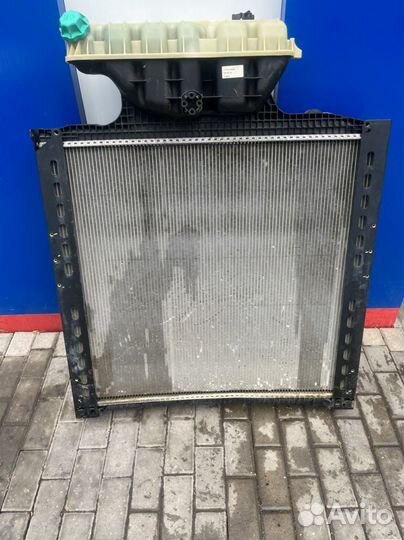 Радиатор новый Man 81061016511 под ремонт