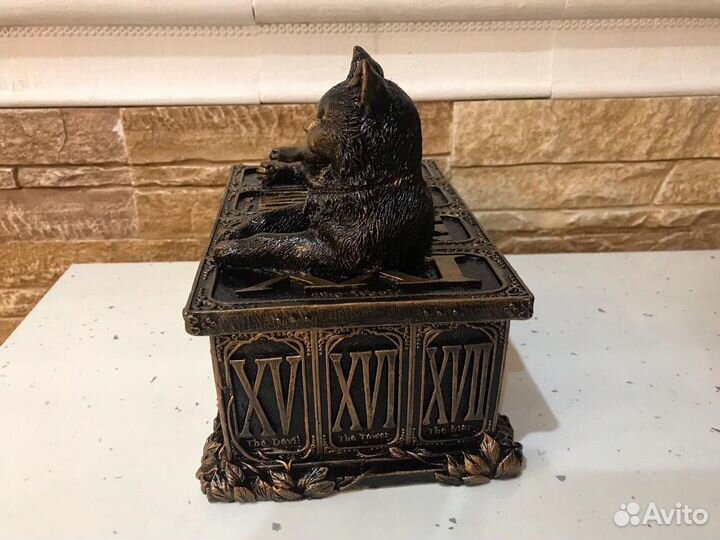 Шкатулка Таро, Наблюдатель за Судьбой