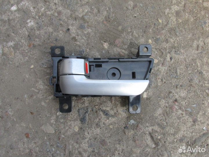 Ручка двери внутренняя левая (Kia Sorento)