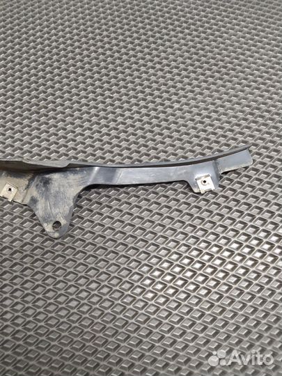 Брызговик Audi Q7 4m