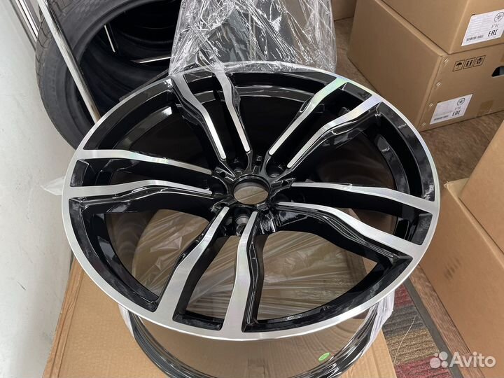 Бмв 612 Mстиль R21 5/120 разноширокие X5,X6