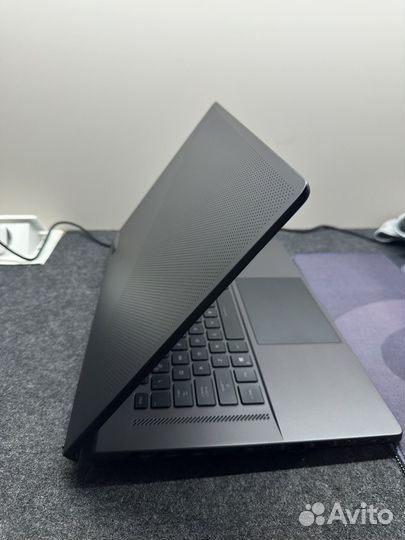 Asus rog zephyrus m16