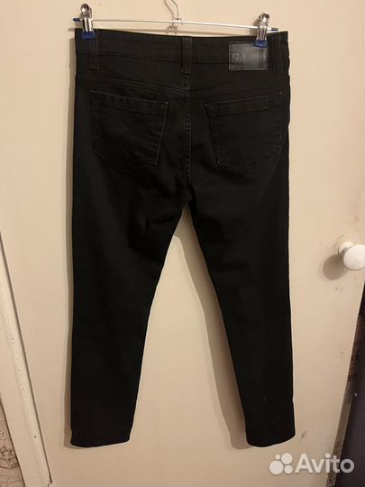 Джинсы с рисунком