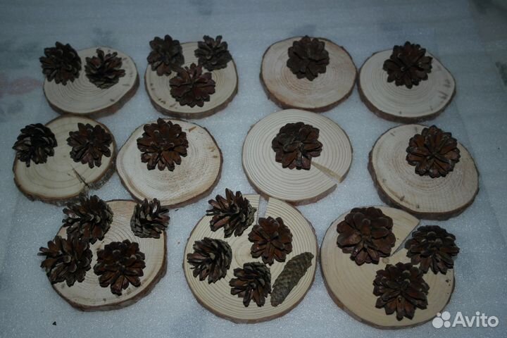 Спилы деревянные с шишками рукоделие