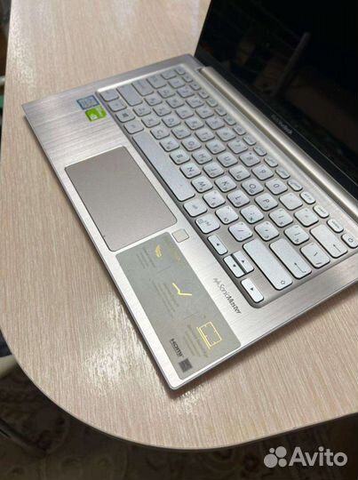Супер ультрабук для игр asus C geforce 150, core I