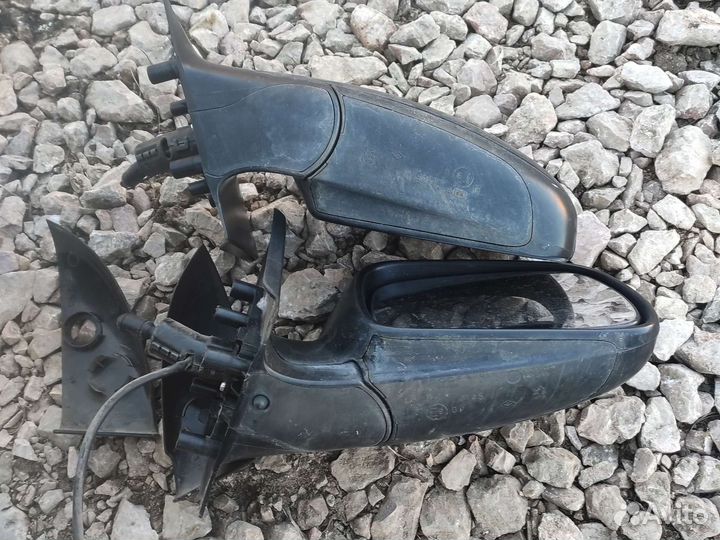 Боковое правое зеркало Пежо 307