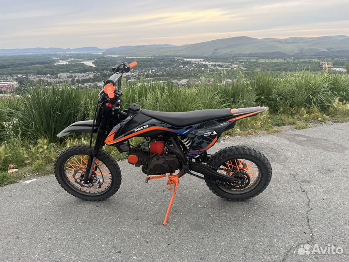 Питбайк Avantis KT-125 Classic 17/14 (2022 г.)