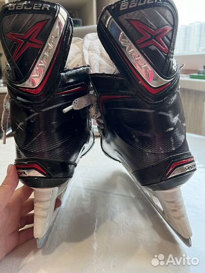 Профессиональные хоккейные коньки bauer vapor