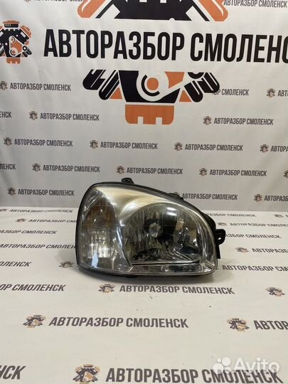 Фара правая Hyundai Santa Fe II (2005—2010)
