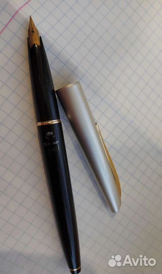 Перьевая ручка с золотым пером.Винтаж
