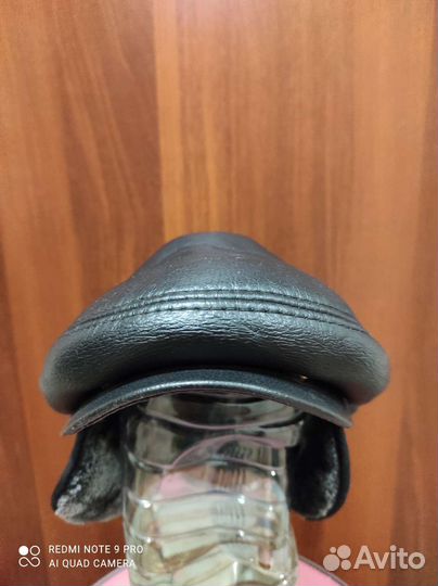 Мужская кожаная кепка