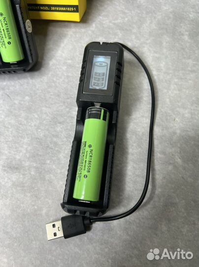 Зарядное устройство для аккумуляторов 18650 26650