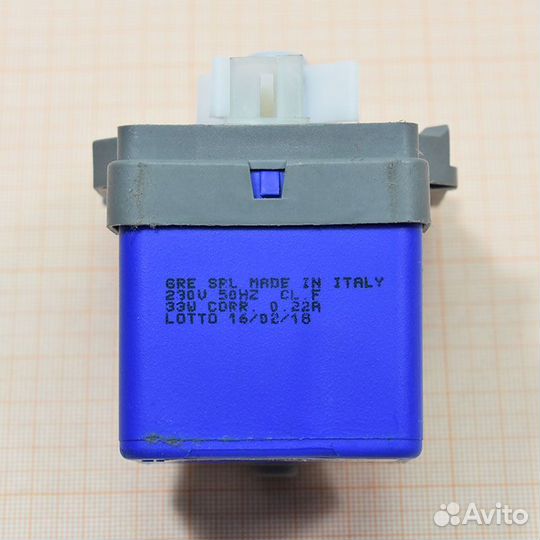 Помпа на 4 защелках, выводы вперед вместе, GRE