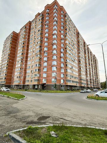 2-к. квартира, 47 м², 9/17 эт.