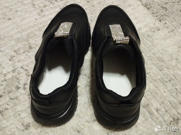 Кроссовки женские 39 размер