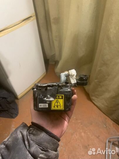 Блок розжига ксенона Toyota Cresta JZX100 105