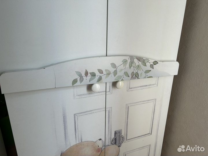 Шкаф в детскую комнату