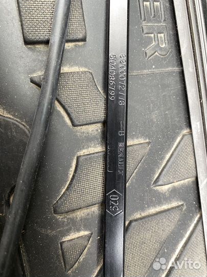 Рычаг стеклоочистителя Iveco