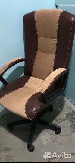 Компьютерное кресло