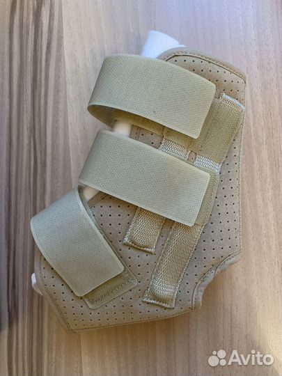 Бандаж на голеностопный сустав