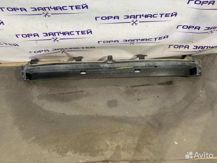 Усилитель бампера Toyota Land Cruiser Prado