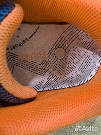 Кроссовки детские 28