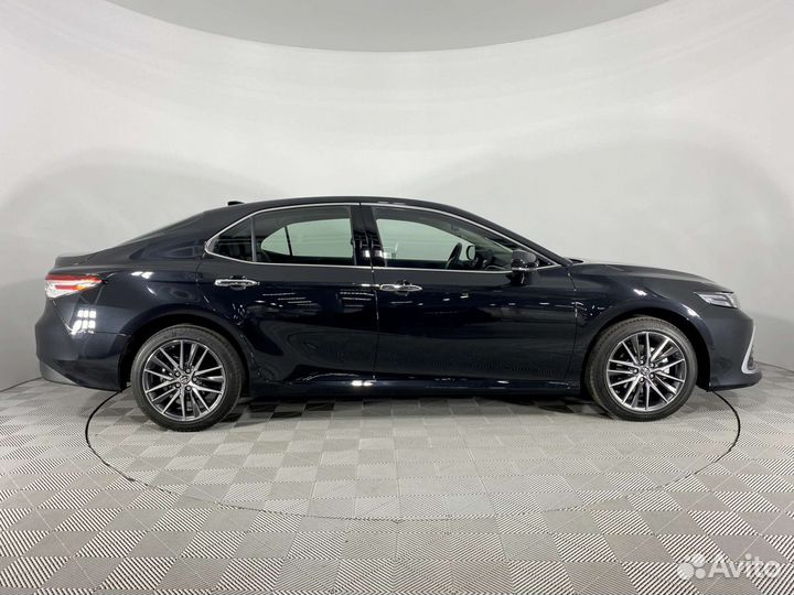 Toyota Camry 2.5 AT, 2023