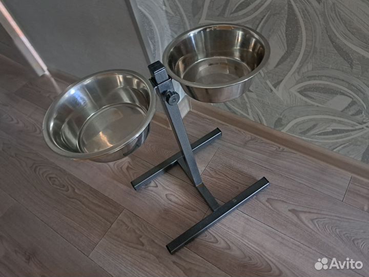 Миски на подставке для собак