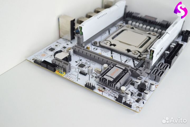 2011 X79 / Xeon 2670v2 10(20) 3,3GHz / 32GB DDR3