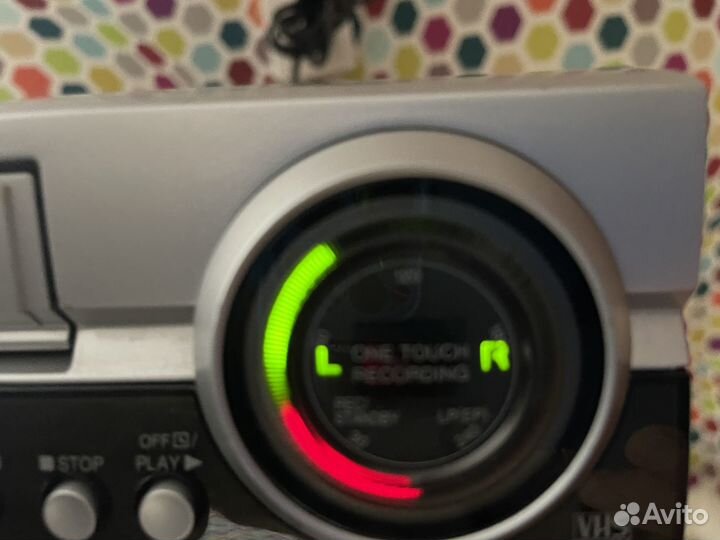 Видеомагнитофон Hi Fi Stereo