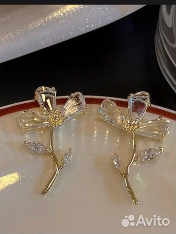 Серьги цветы с цирконами