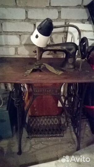 Швейная машина Singer