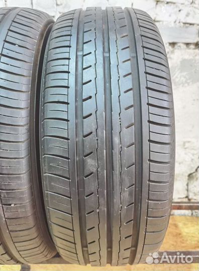 Yokohama Bluearth ES32 215/55 R17 94V