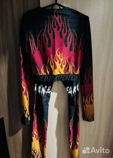 Фитнес костюм