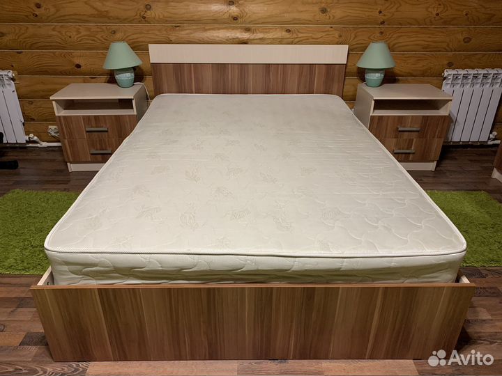 Спальный гарнитур