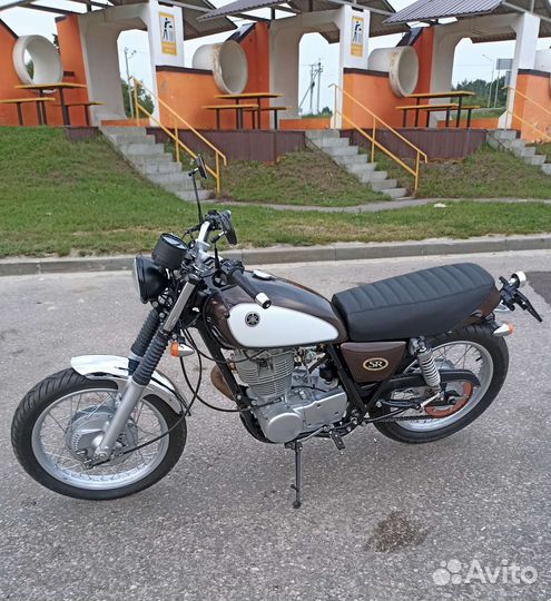 Yamaha SR400