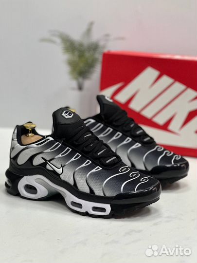 Кроссовки мужские nike air max tn plus