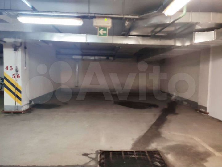 Машиноместо, 12 м²