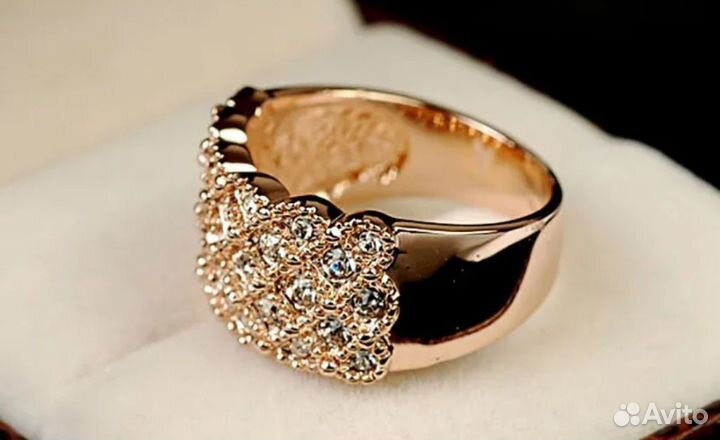 Золотое кольцо swarovski