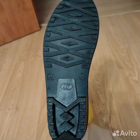 Сапоги резиновый новые