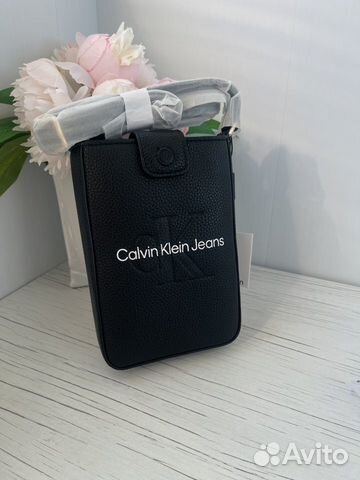 Сумка для телефона новая calvin klein