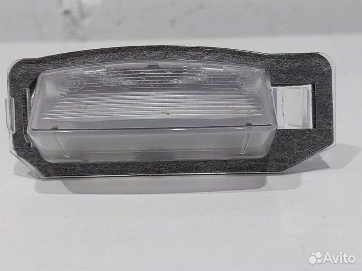 Фонарь подсветки номера Mitsubishi Outlander GF2W