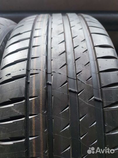 Michelin Pilot Sport 4 245/45 R18 100Y